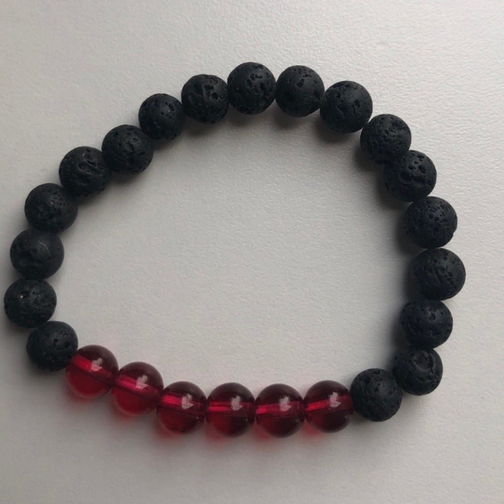 Red/black beaded bracelet